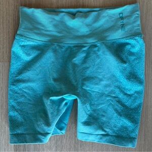 Dfyne Ignite Scrunch Shorts - Size S